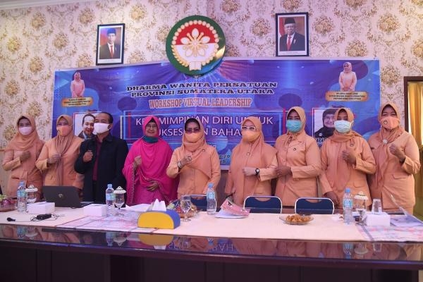 Nawal Dorong Dharma Wanita Tingkatkan Kemampuan Kepemimpinan